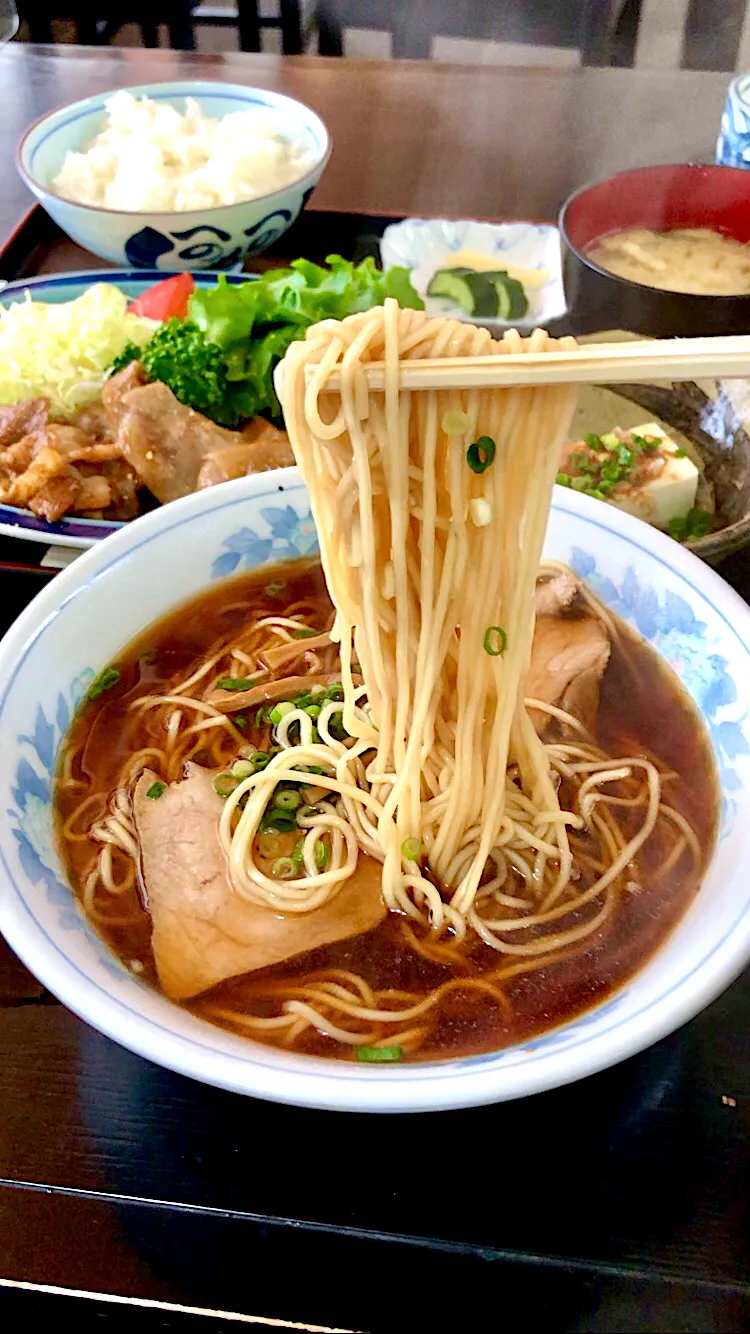 蕎麦屋のラーメン500円&焼肉定食
【そばの岩久 焼津店】|ガク魁‼︎男飯さん