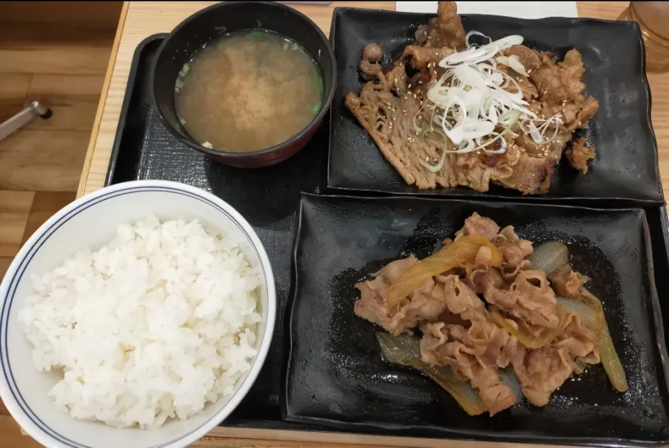 牛カルビ&牛皿定食|フージさん