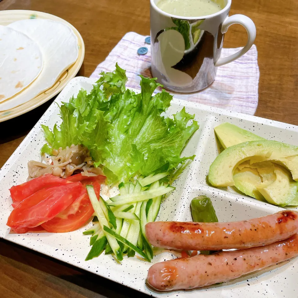 Snapdishの料理写真:娘料理・トルティーヤ☆5月15日|kaoriさん