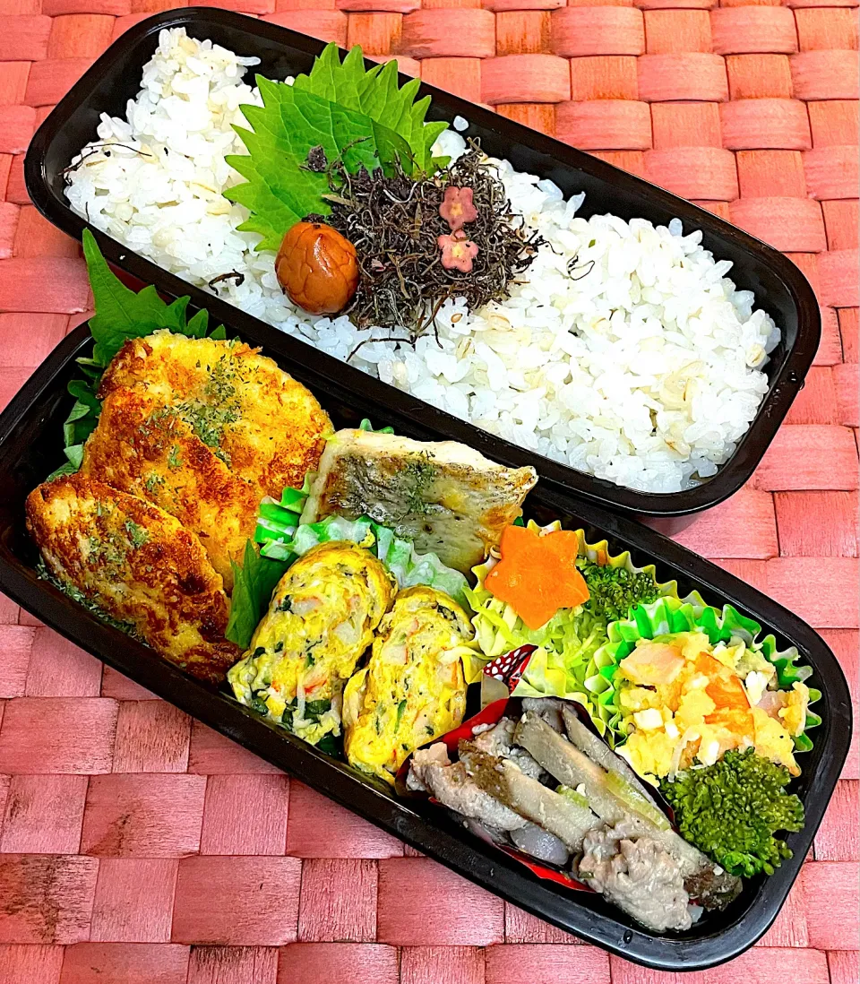 Snapdishの料理写真:中学生息子のお弁当🍱 チキンカツ弁当🍱|Snow10さん