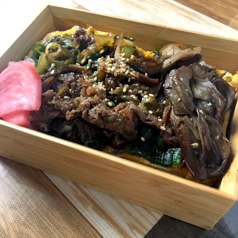 Snapdishの料理写真:すき焼き弁当|はるさん