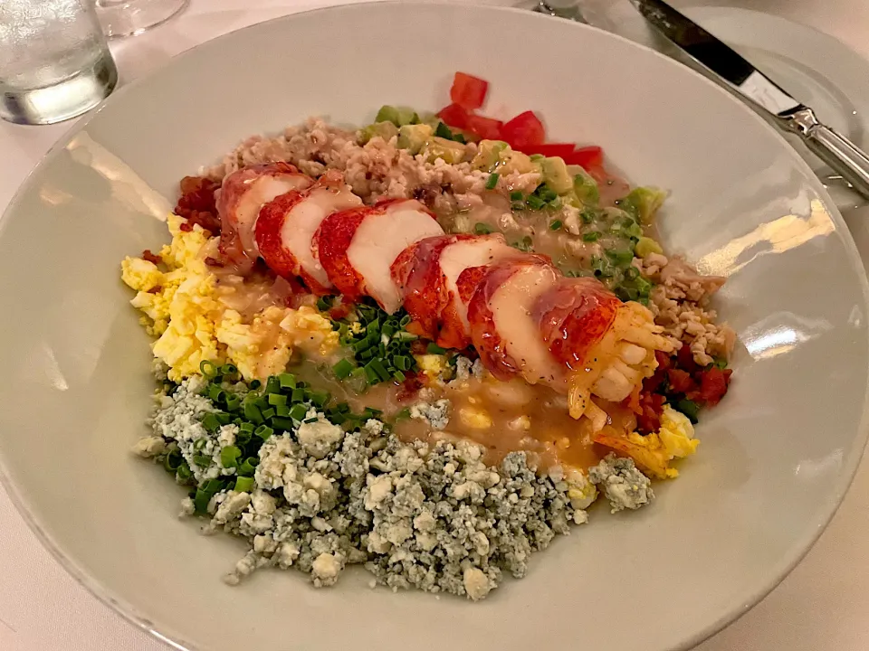 Snapdishの料理写真:Lobster Cobb Salad|Kkartsさん