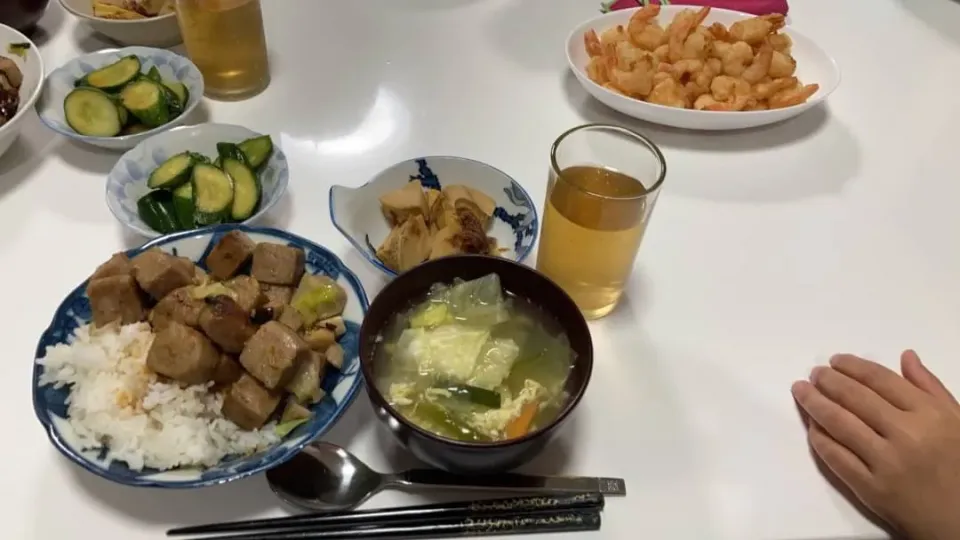 昨日の晩御飯∩^ω^∩☆胡瓜の辛子和え☆エビ天フリット☆サイコロステーキ丼☆筍の土佐煮☆野菜のかきたま汁|Saharaさん