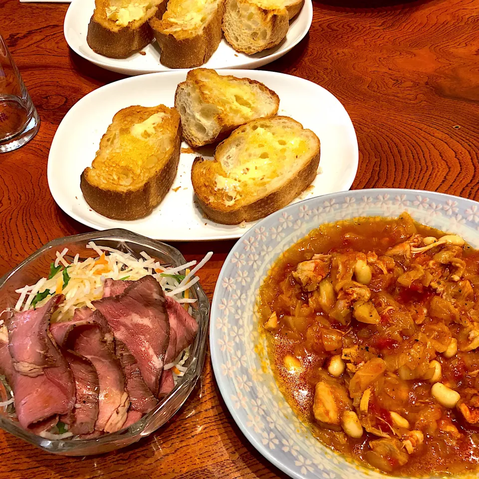 鶏のトマト煮、ローストビーフサラダ😋|すかラインさん