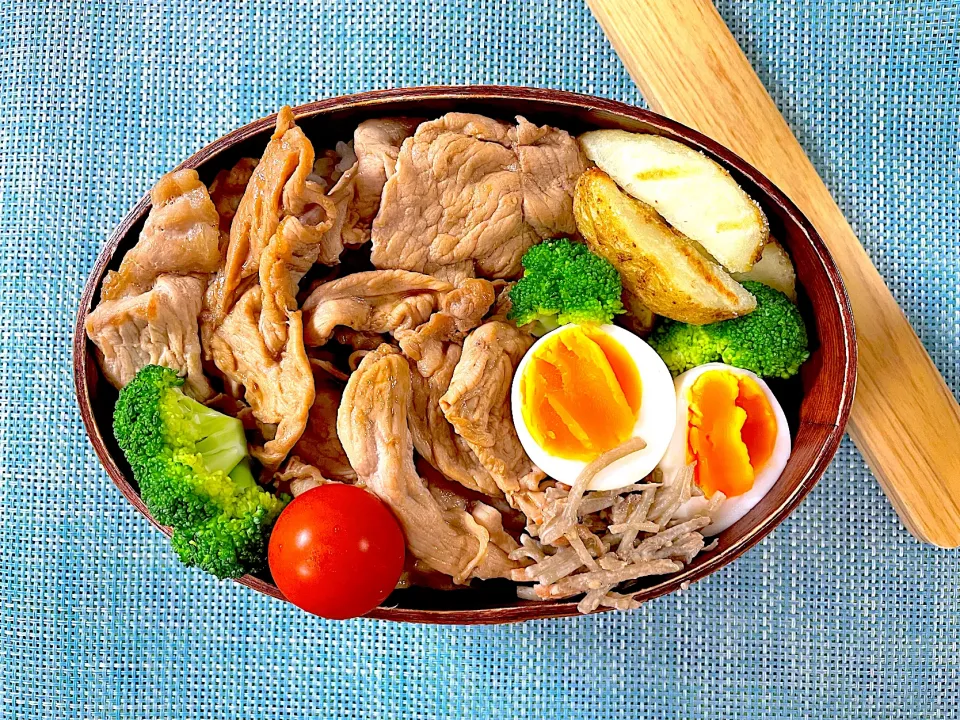 豚丼弁当　ポテト　ごぼうサラダ|ジャイママさん