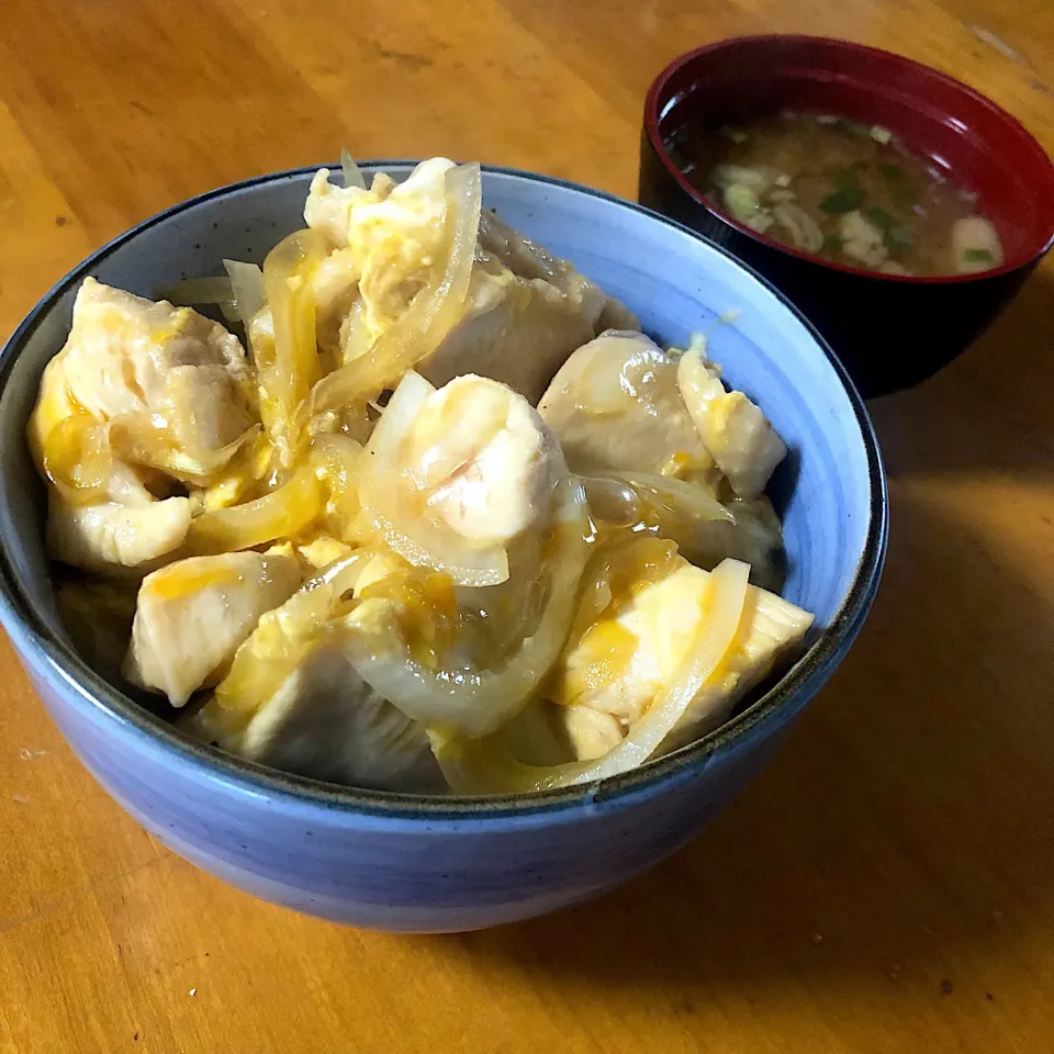 新玉ねぎの親子丼|沖縄「ピロピロ」ライフさん