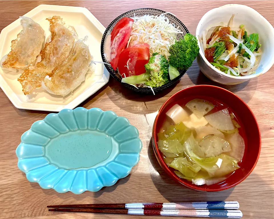 Snapdishの料理写真:餃子🥟晩御飯|HITOMIさん