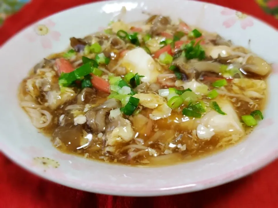 ぬくぬくお豆腐⭐カニカマと舞茸のかき玉あん|みよぱさん