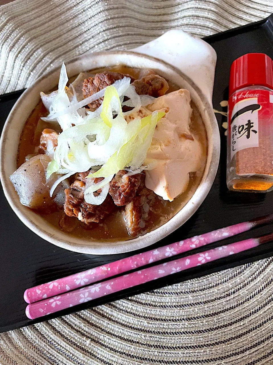 Snapdishの料理写真:牛すじ煮込み(豆腐入り)|いっちゃんさん