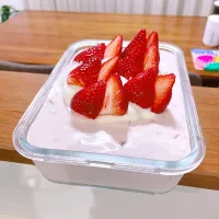 Snapdishの料理写真:フルーチェで苺ムース🍓|あさひさん