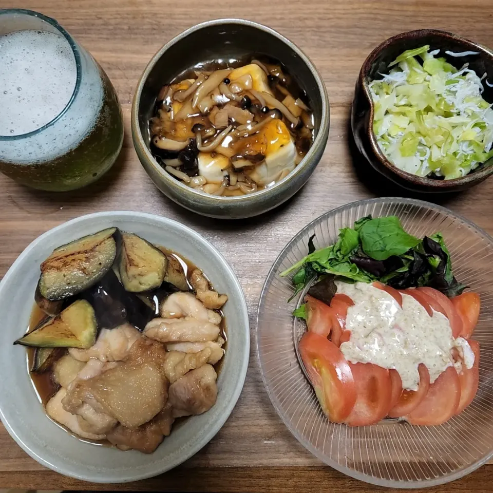 20220517
鶏と茄子の焼き浸し
豆腐のきのこあんかけ
しらすキャベツ
トマト|noccoさん