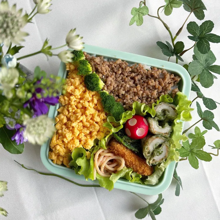 5/18❤︎主人の二色そぼろ弁当🌱✨|Makinsさん