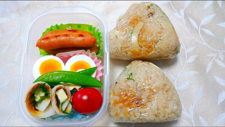 5/18のお弁当🍱
おにぎり弁当🍙|卯月さん