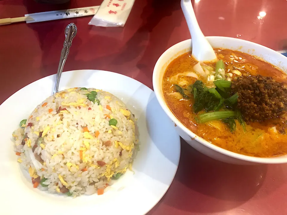 坦々刀削麺&炒飯　@京華樓　横浜中華街　麺モチモチの四川料理|BUBUさん