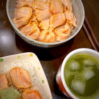 炙りサーモン丼　桑の葉茶🌿