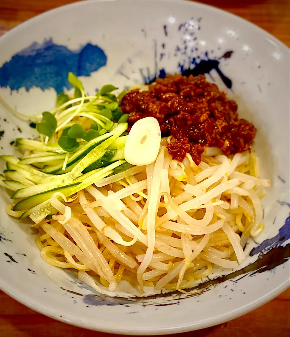 Snapdishの料理写真:炸醤麺|にゃあ（芸名）さん