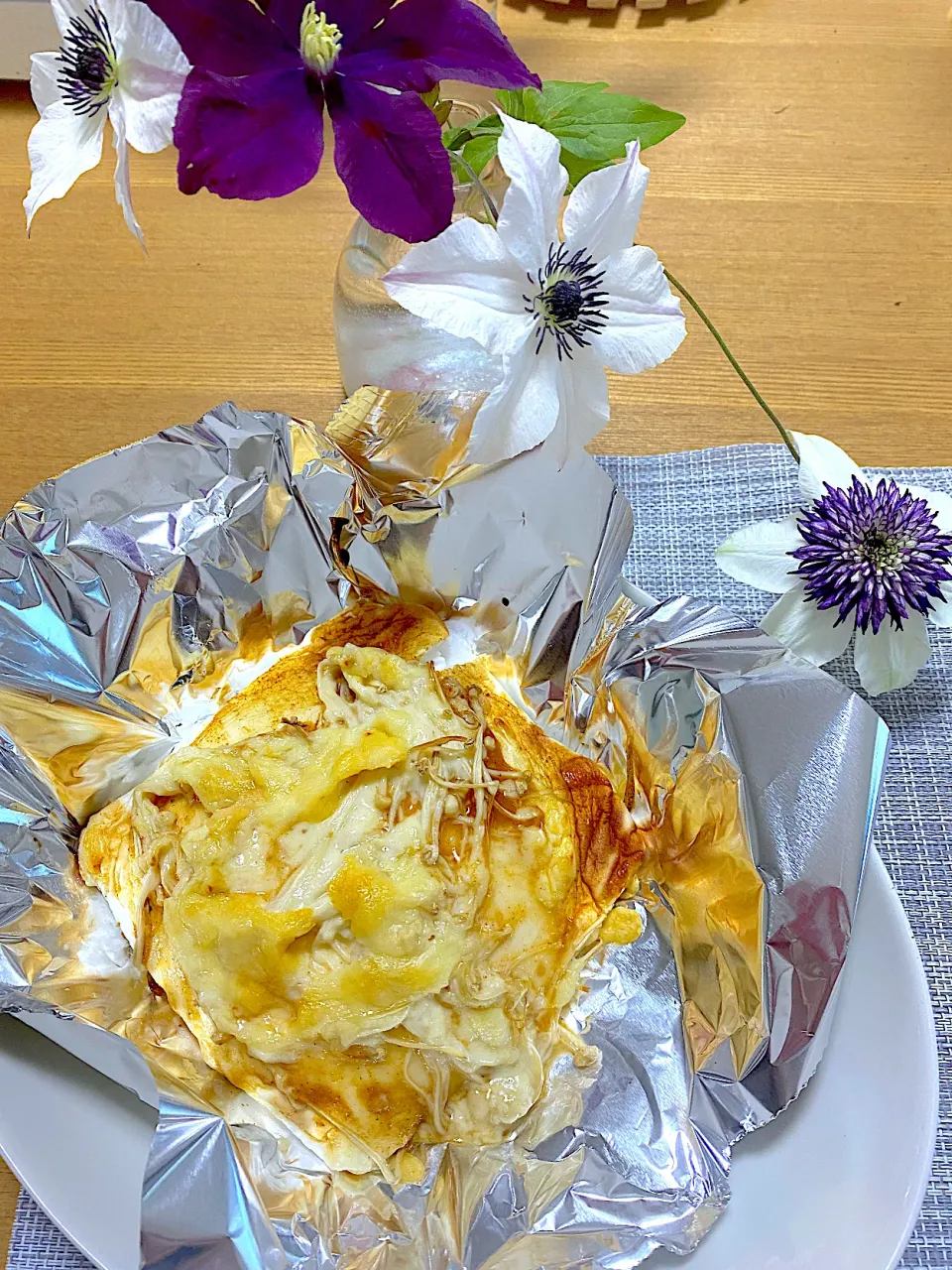 Snapdishの料理写真:えのきとチーズではんぺんピザ🍕|1614さん