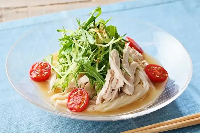 野菜たっぷり糀甘酒の冷やし白湯風そうめん|マルコメ キッチンさん