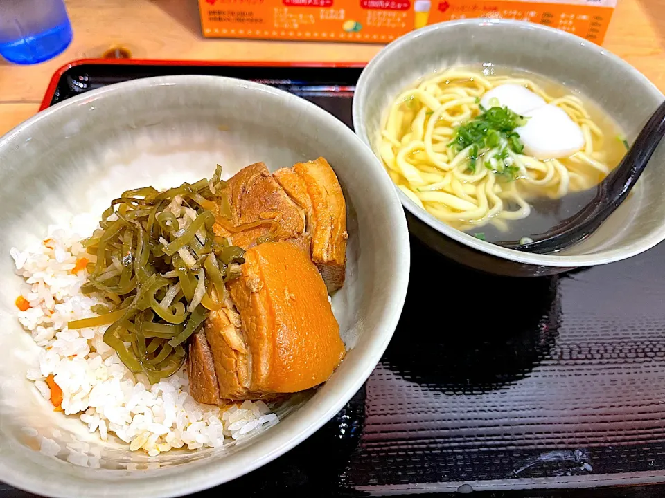 ラフティ丼セット|マハロ菊池さん