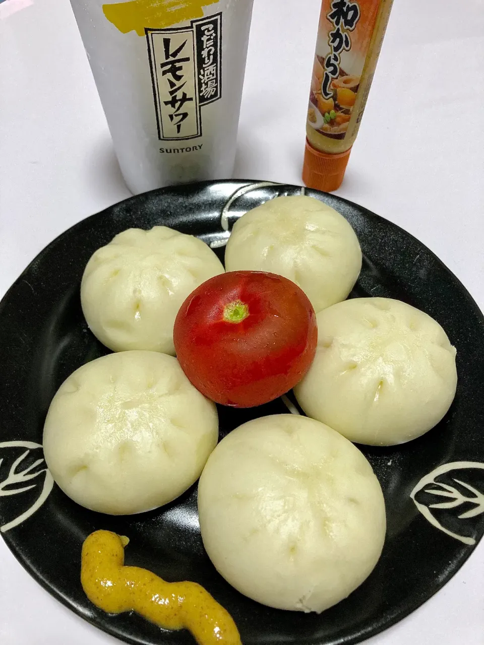 Snapdishの料理写真:長崎島原雲仙豚 ぶたまん|Kojiさん