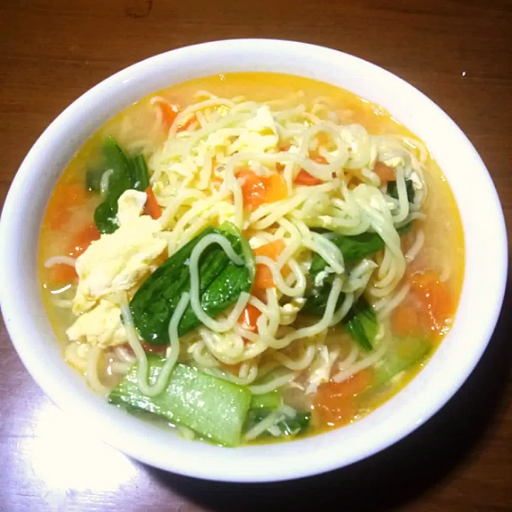 Tomato Egg Noodle|Shwe Htetさん