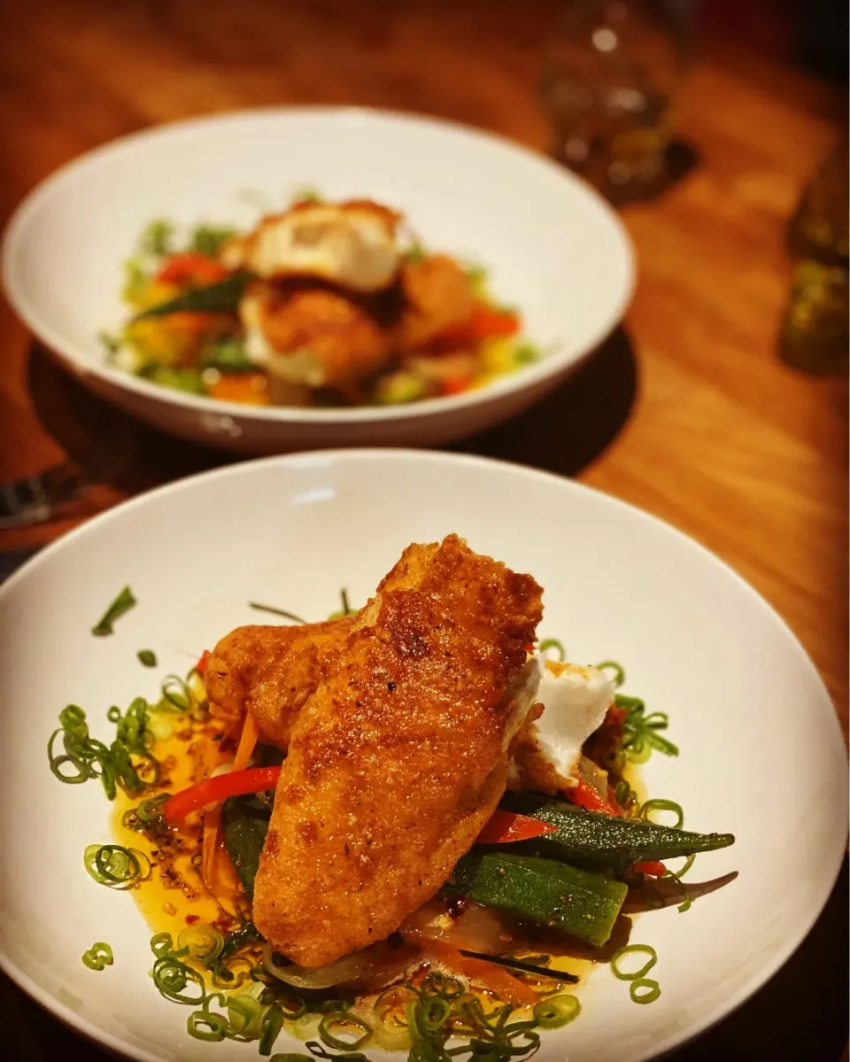 Dinner ! Dinner ! 
Fresh Cod Fillets Coated in Cornmeal Flour with Cajun Spice Pan fried in Butter with Mixed vegetables ( Okra,Peppers,lemon Grass, Garlic ,Hot|Emanuel Hayashiさん