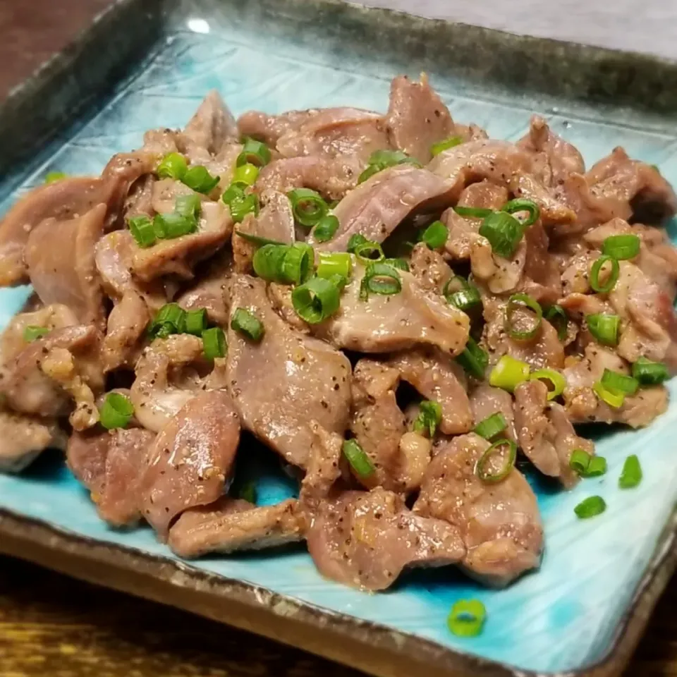 パパ作👨砂肝の塩コショウ焼き|ぱんだのままんさん