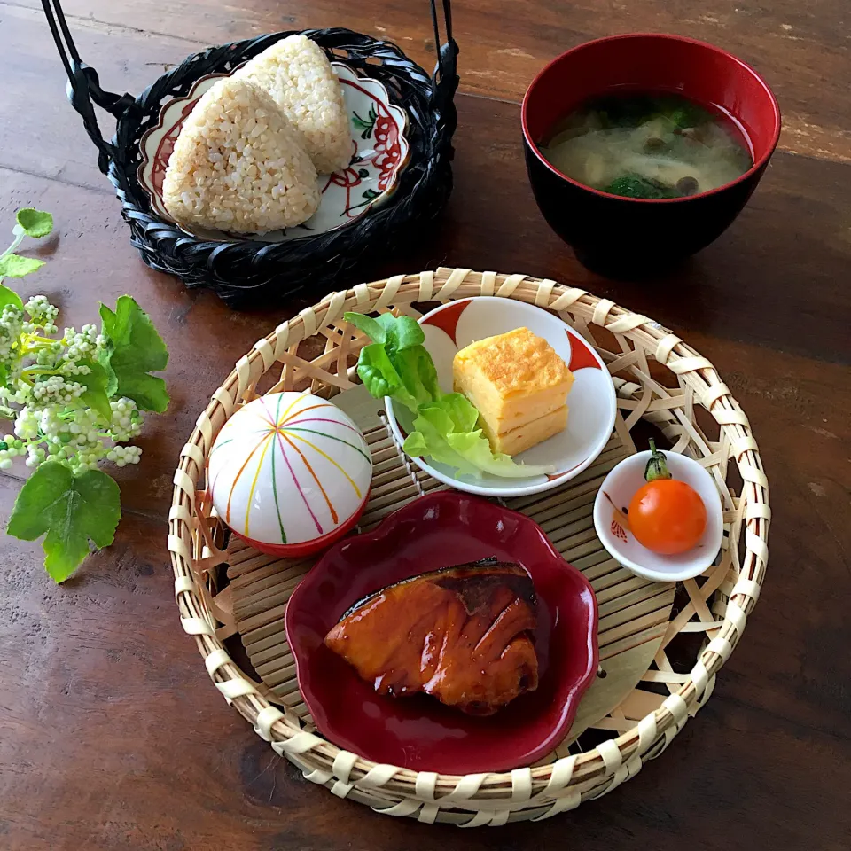 土鍋で炊いた玄米おにぎりで朝ごはん|nainaiさん