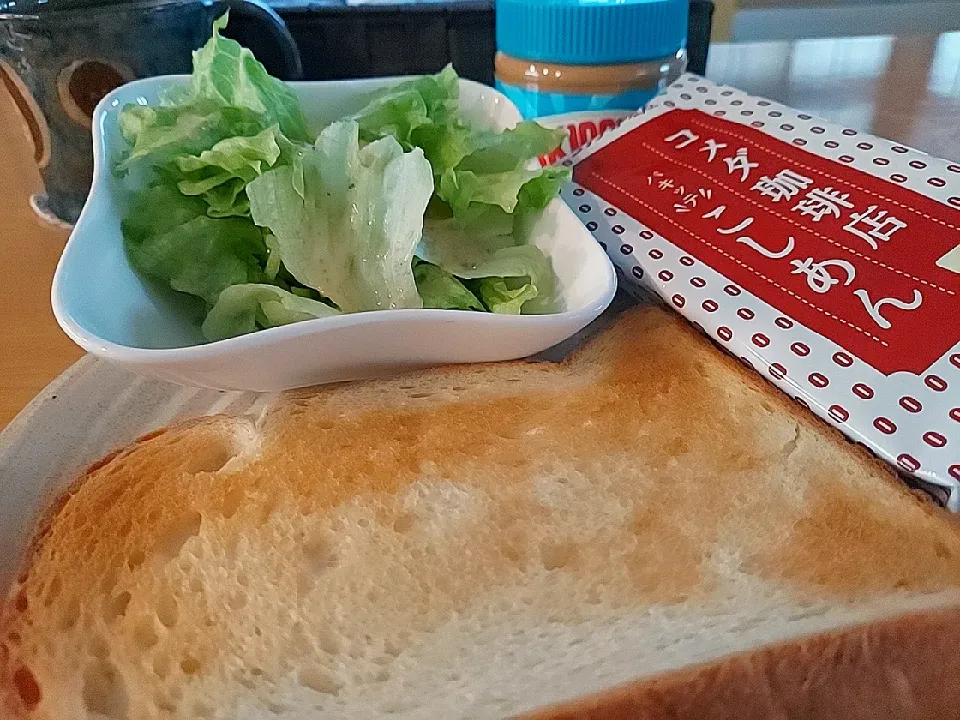 朝ごはん☕🍞🌄|みどりさん