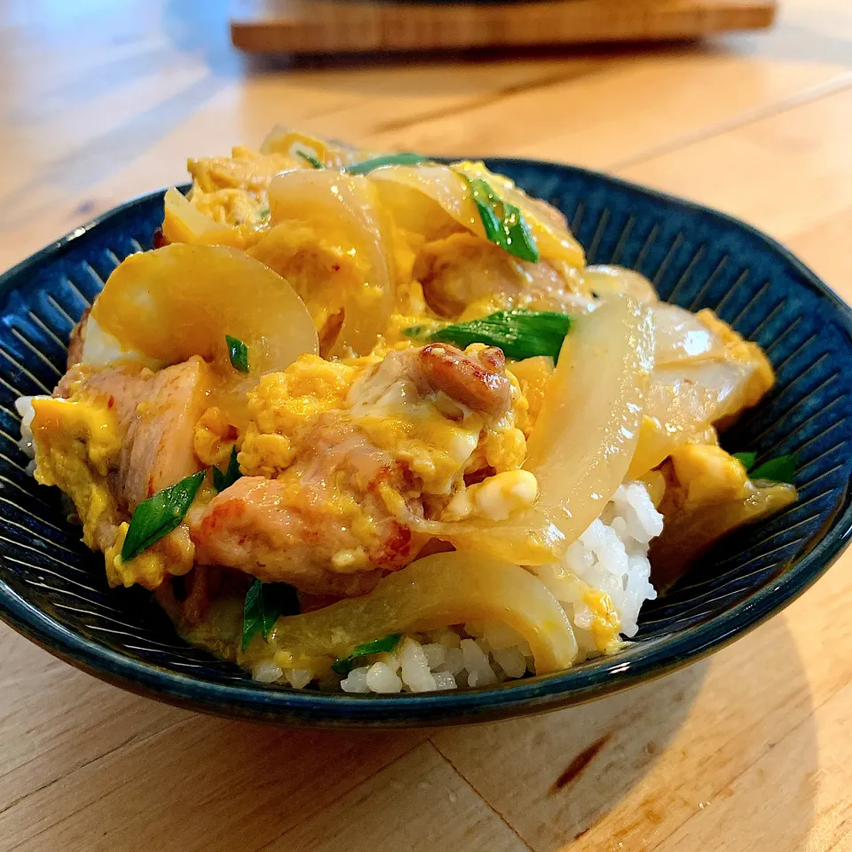 新玉ねぎの親子丼✴︎|あやみんさん