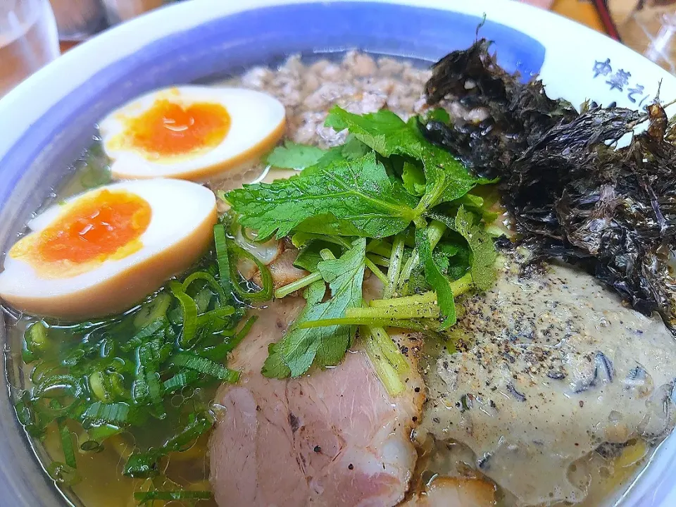 【本日の限定】
中華そば 半ざわ
牡蠣出汁ラーメン塩（1,100円）
＋味玉(覆麺智/花木共通の
メンバーカード提示で無料)
＠西巣鴨2分
(赤羽からママチャリ22分)
22111|大脇さん