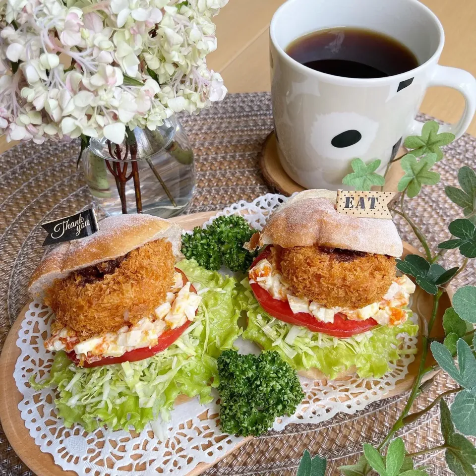 5/22❤︎カニクリームコロッケ&味付け半熟たまごサンド🌱✨|Makinsさん