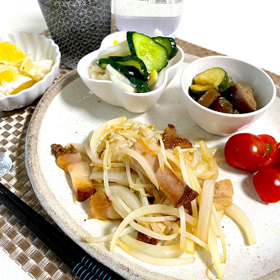 5/22晩ご飯：美味しい焼豚のもやし炒め|ななみんさん