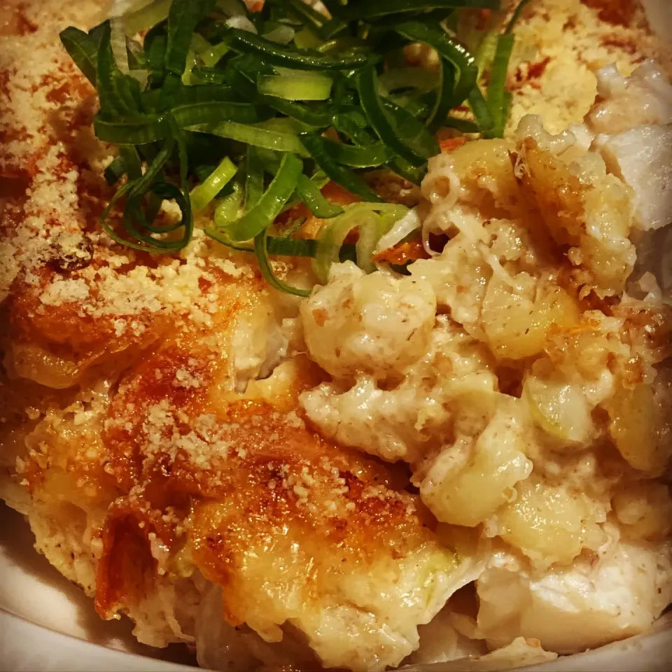 Dinner ! Dinner ! 
Home Bake Pasta Bake with Mozzarella Cheese , fusilli Pasta , Whole Wheat Cream Sauce with Cheese and Fresh Cod Fillets in side baked in the |Emanuel Hayashiさん