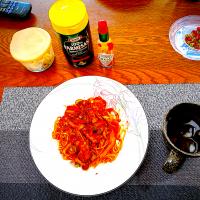 ウインナーと玉ねぎ茄子のトマトソースパスタ