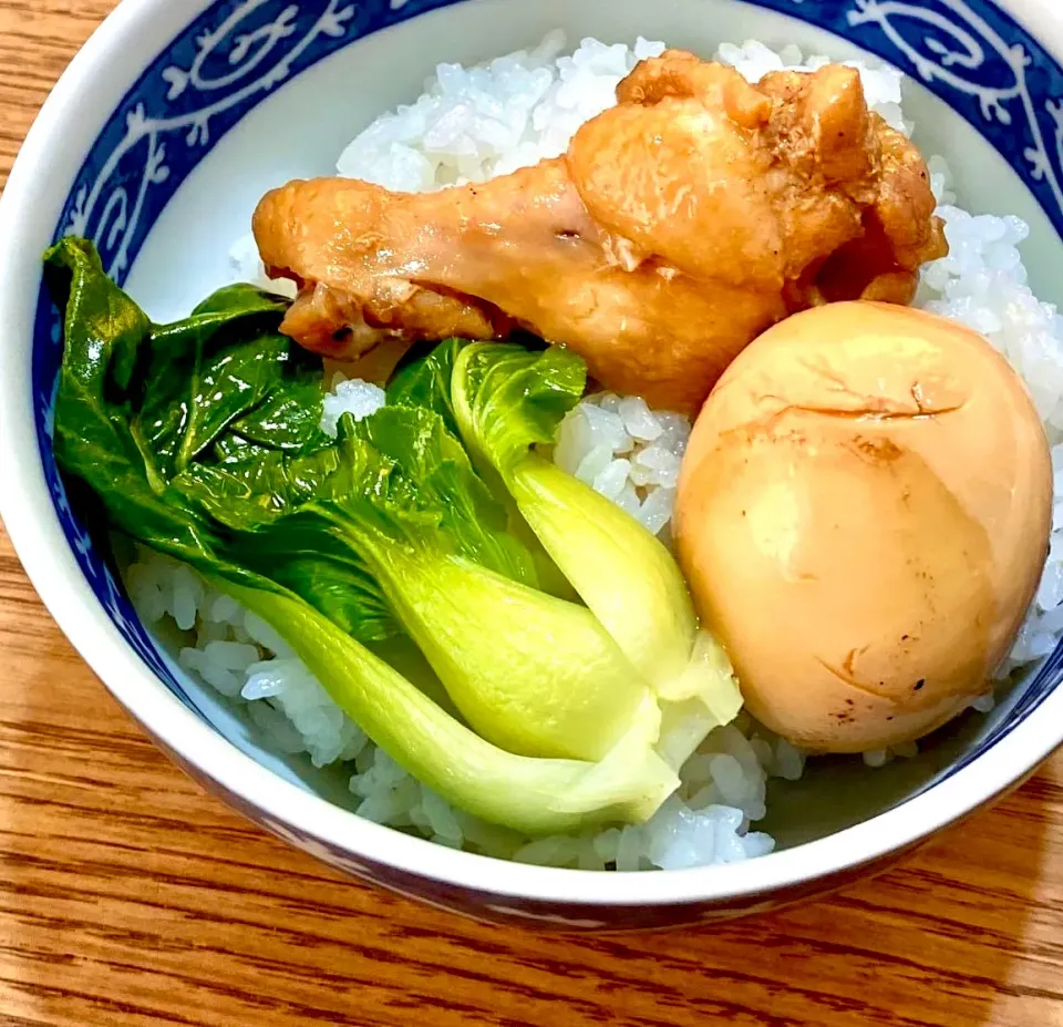 鶏肉飯風親子小丼& 生菜湯で朝ごはん|ばくあんしゃさん