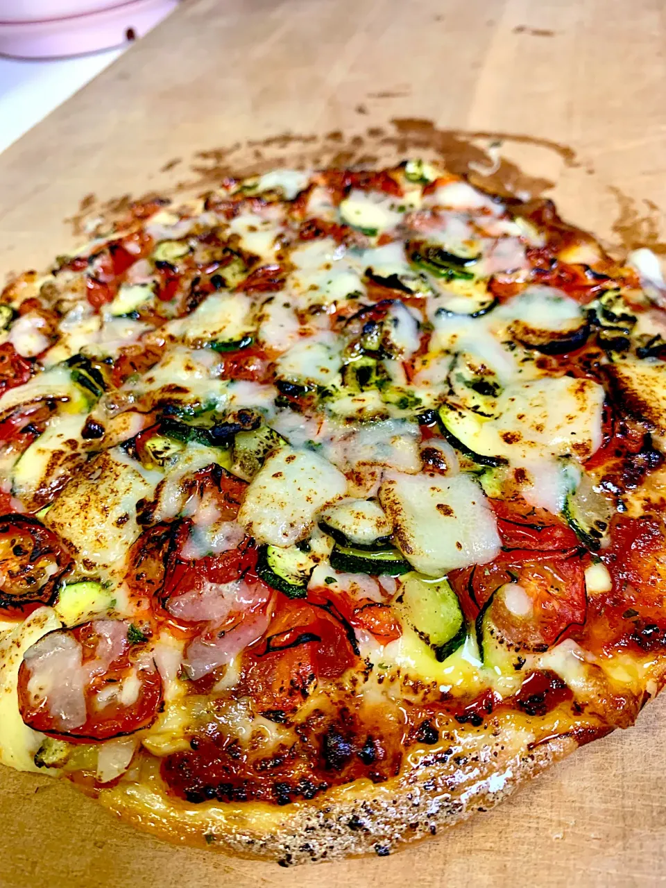 Sourdough Pizza Topped With Herbed Tomato, Zucchini & Grana Padano Cheese|gonbenさん