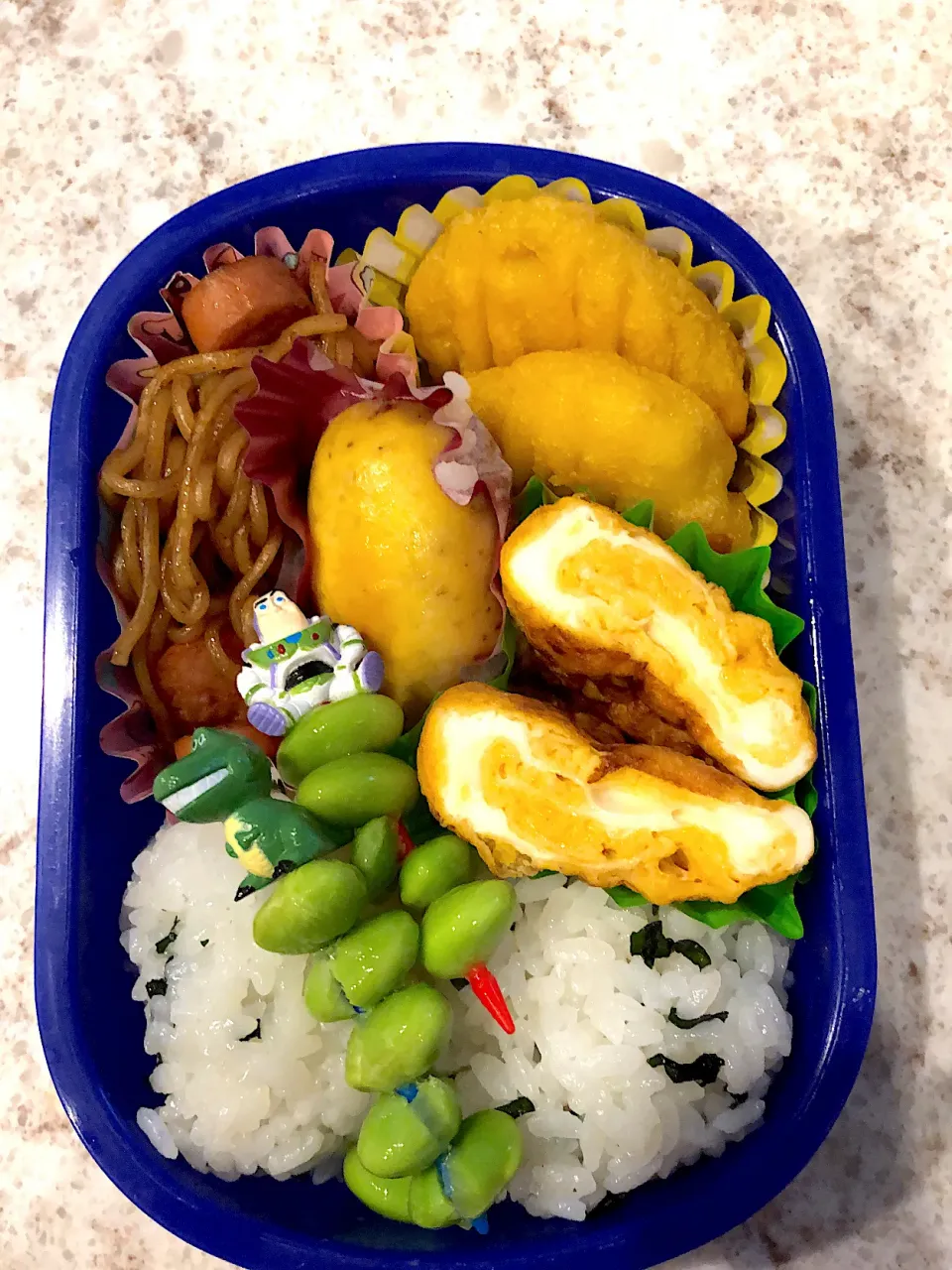 Snapdishの料理写真:チキンナゲット弁当|けろよんさん