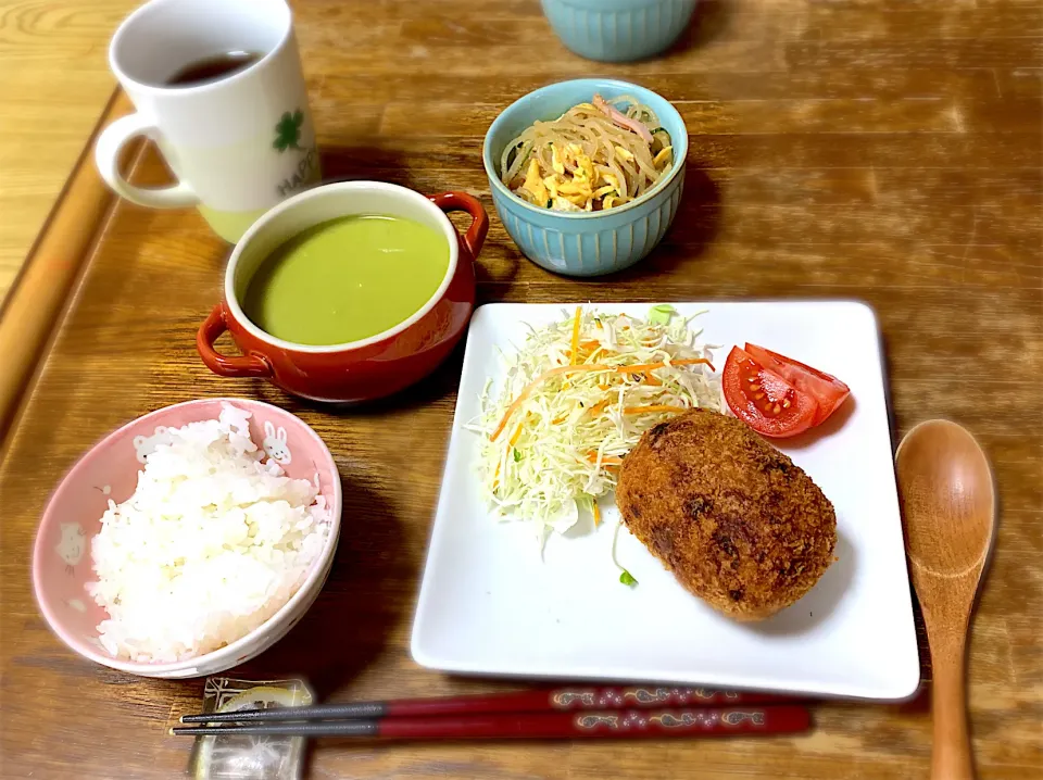 Snapdishの料理写真:コロッケ・春雨サラダ・グリーンピースのポタージュ・ご飯|ちびろ菌さん