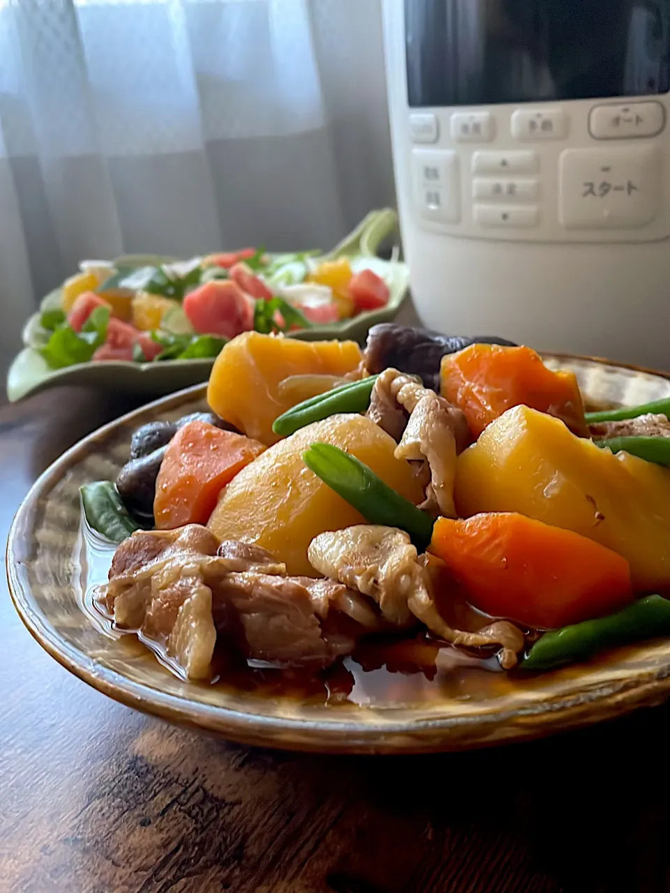 新じゃがで肉じゃが〜🥔|とんちんさん