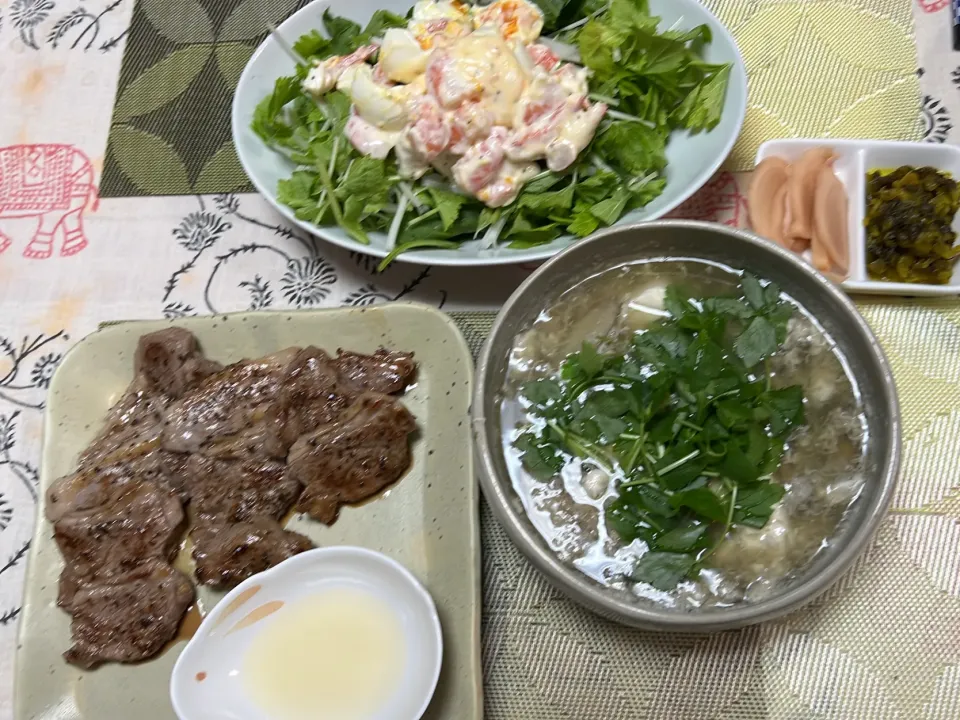 ラムランプ塩こしょう焼き、えびとゆで卵のサラダ、豆腐のあんかけ|peanutsさん