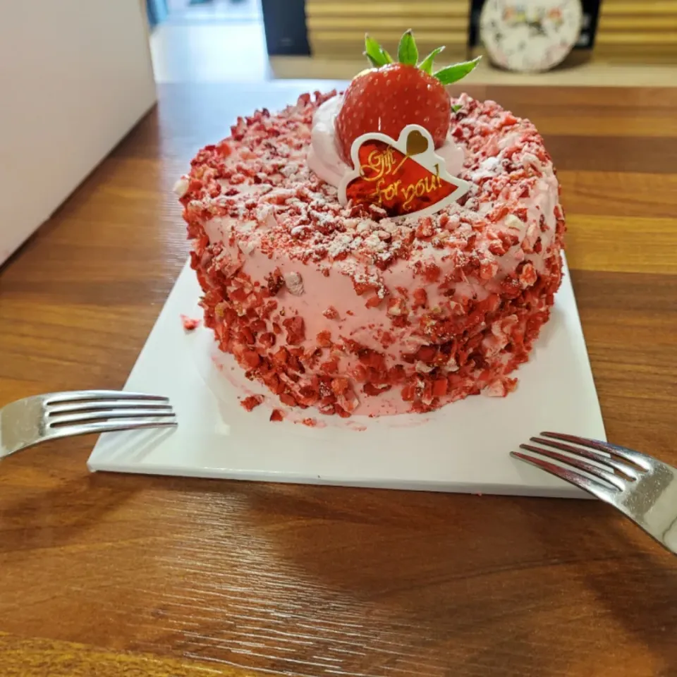 Strawberry cake😘|gabbysnowさん