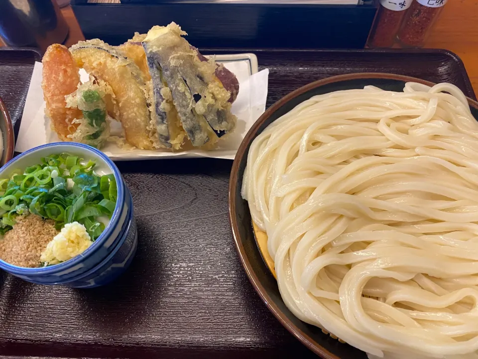 野菜天盛りざるうどん  旦那さんとlunch|ようか✩.*˚さん