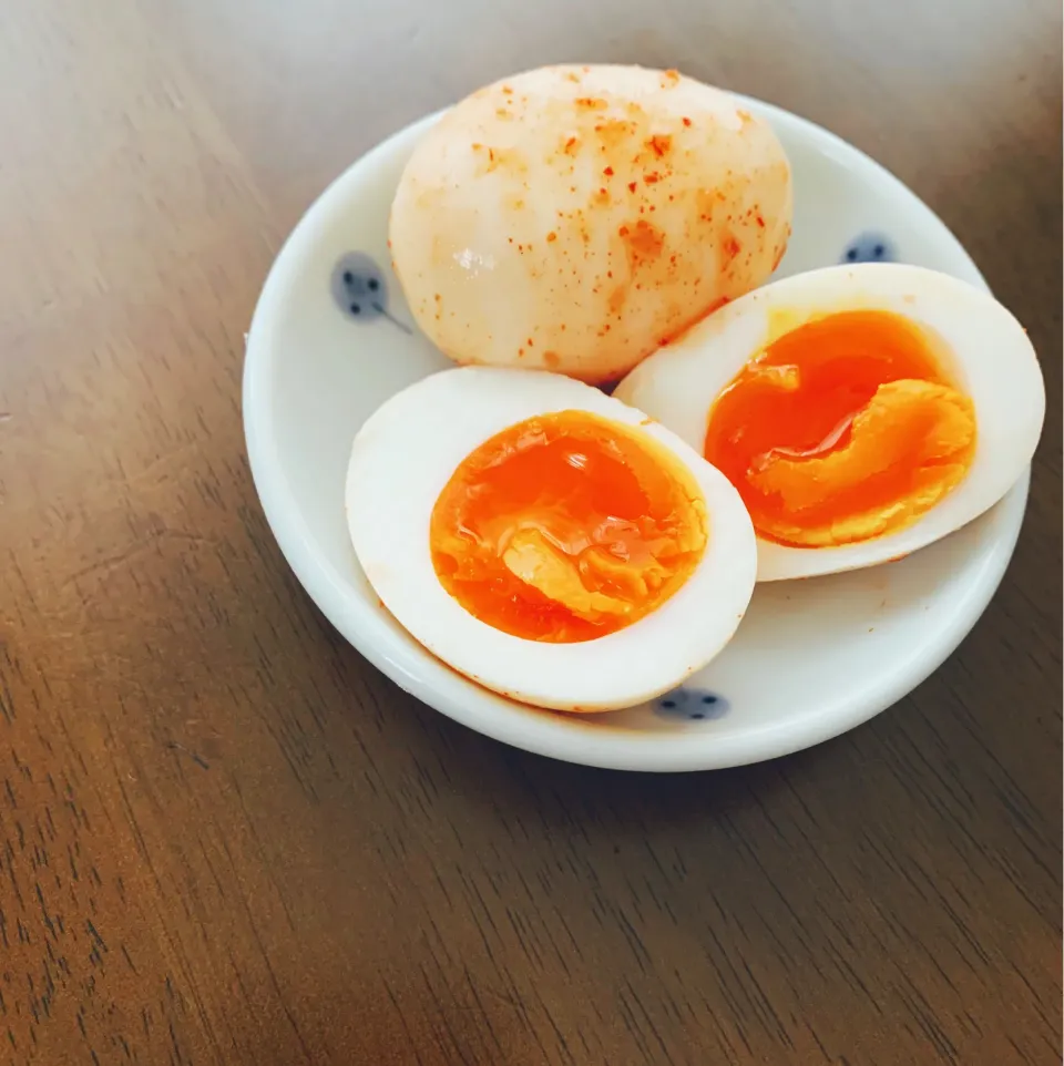 Snapdishの料理写真:ゆで卵のキムチ🥚🌶|leeさん