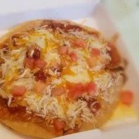 Snapdishの料理写真:Taco Bell Mexico Pizza|Harlea Mariaさん