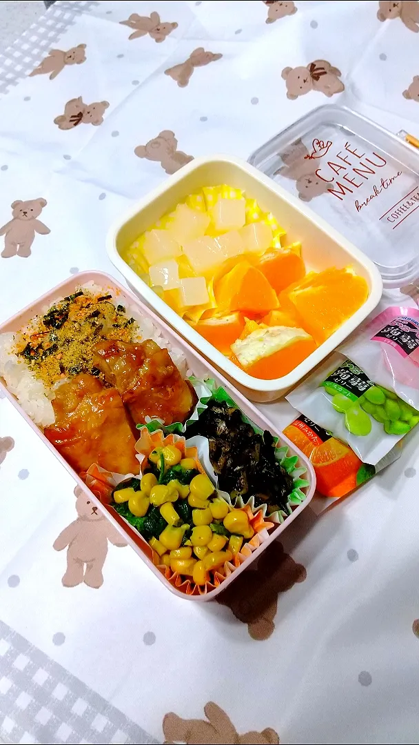 🌿今日のJKお弁当🌿
2段弁当から１段に🤔|クークマさん