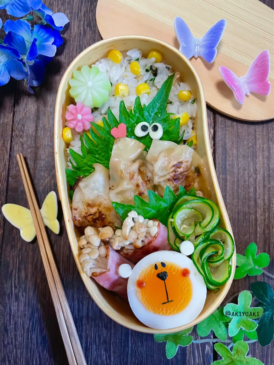 Snapdishの料理写真:手作り餃子弁当|Akiyoෆ¨̮⑅さん