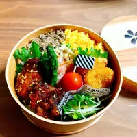 Snapdishの料理写真:🙂二色丼＆甘辛唐揚げ🙂