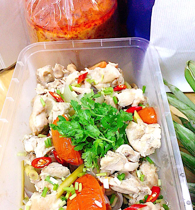 Thai tom yum chicken for delivery.|Popさん