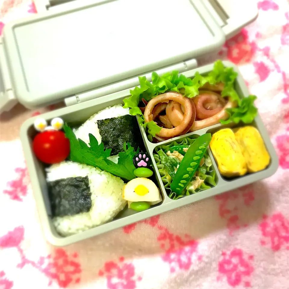 SJK弁当🍱〜イカリングバター炒め・玉子焼き・スナップえんどうツナ和え・ちーちく枝豆|華恋さん